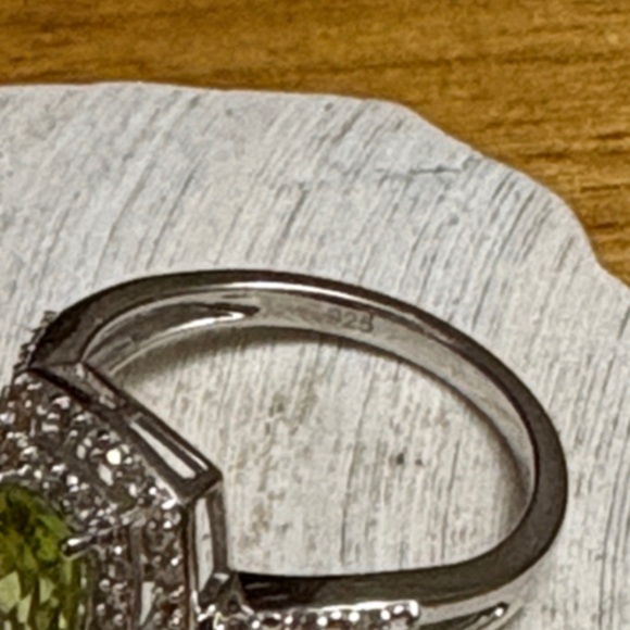 Radiant Cut Natural Peridot & Zircon Halo Ring Sterling Silver Size 7 - Picture 4 of 14